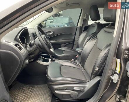 Джип Compass 2019 у Львові на Automoto.ua Сірий Джип Compass, об'ємом двигуна 2.36 л та пробігом 106 тис. км за 15300 $, фото 17 на Automoto.ua