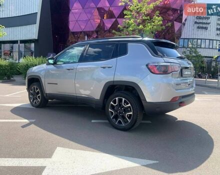 Джип Compass 2019 у Києві на Automoto.ua Сірий Джип Compass, об'ємом двигуна 2.36 л та пробігом 130 тис. км за 15990 $, фото 5 на Automoto.ua