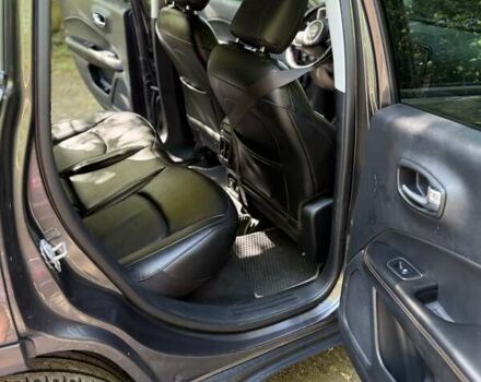 Джип Compass 2019 у Барвенковом на Automoto.ua Сірий Джип Compass, об'ємом двигуна 2.36 л та пробігом 114 тис. км за 14500 $, фото 5 на Automoto.ua