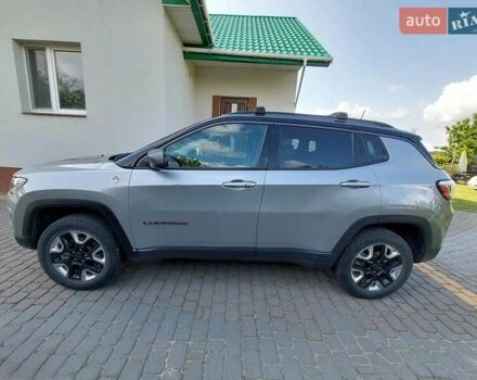 Джип Compass 2019 у Первомайськ на Automoto.ua Сірий Джип Compass, об'ємом двигуна 2.36 л та пробігом 195 тис. км за 17800 $, фото 2 на Automoto.ua