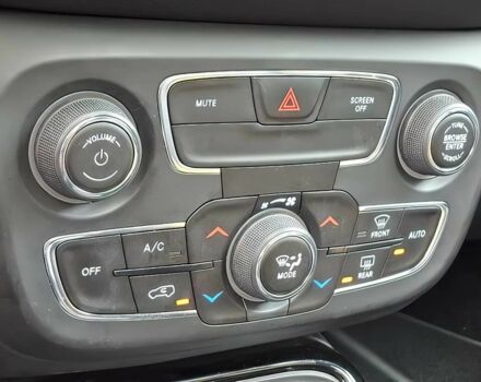 Сірий Джип Compass, об'ємом двигуна 2.4 л та пробігом 59 тис. км за 12500 $, фото 9 на Automoto.ua