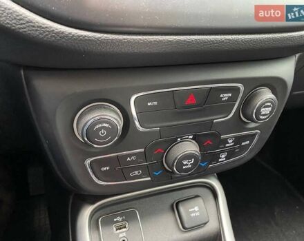 Джип Compass 2019 у Львові на Automoto.ua Сірий Джип Compass, об'ємом двигуна 2.36 л та пробігом 106 тис. км за 15300 $, фото 15 на Automoto.ua