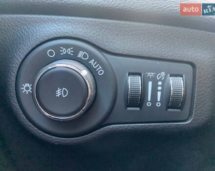 Джип Compass 2019 у Києві на Automoto.ua Сірий Джип Compass, об'ємом двигуна 2.36 л та пробігом 130 тис. км за 15990 $, фото 13 на Automoto.ua