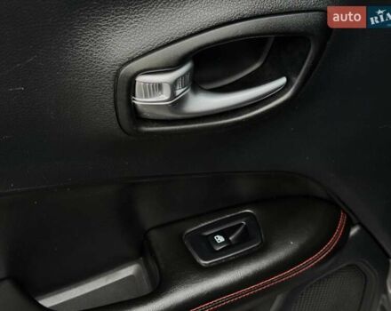 Сірий Джип Compass, об'ємом двигуна 2.36 л та пробігом 199 тис. км за 13900 $, фото 40 на Automoto.ua