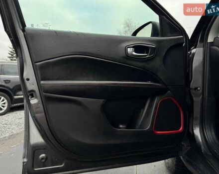 Сірий Джип Compass, об'ємом двигуна 2.36 л та пробігом 199 тис. км за 13900 $, фото 18 на Automoto.ua