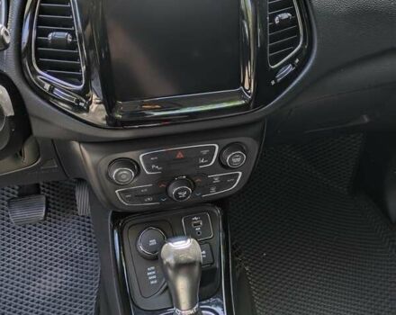 Серый Джип Компас, объемом двигателя 2.36 л и пробегом 123 тыс. км за 18750 $, фото 5 на Automoto.ua