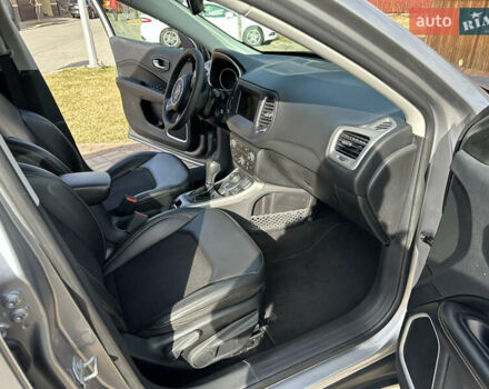 Серый Джип Компас, объемом двигателя 2.36 л и пробегом 133 тыс. км за 16450 $, фото 13 на Automoto.ua