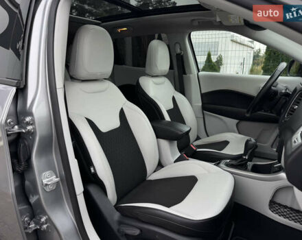 Серый Джип Компас, объемом двигателя 2.4 л и пробегом 130 тыс. км за 16950 $, фото 36 на Automoto.ua