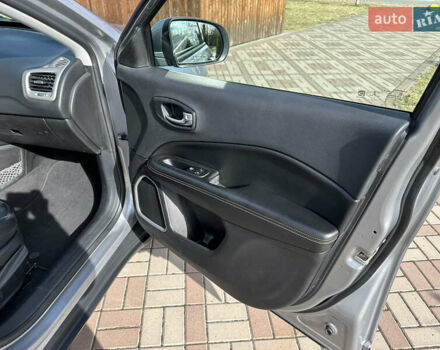 Серый Джип Компас, объемом двигателя 2.36 л и пробегом 133 тыс. км за 16450 $, фото 14 на Automoto.ua