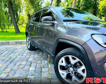 Серый Джип Компас, объемом двигателя 2 л и пробегом 65 тыс. км за 20666 $, фото 2 на Automoto.ua