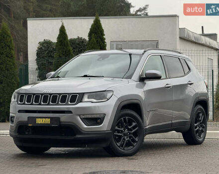 Серый Джип Компас, объемом двигателя 2.4 л и пробегом 130 тыс. км за 16950 $, фото 1 на Automoto.ua