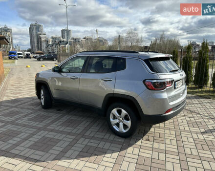 Серый Джип Компас, объемом двигателя 2.36 л и пробегом 133 тыс. км за 16450 $, фото 3 на Automoto.ua