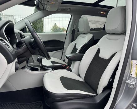 Сірий Джип Compass, об'ємом двигуна 2.4 л та пробігом 130 тис. км за 17350 $, фото 18 на Automoto.ua