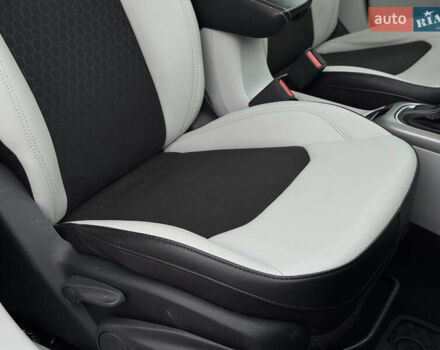 Серый Джип Компас, объемом двигателя 2.4 л и пробегом 130 тыс. км за 16950 $, фото 37 на Automoto.ua