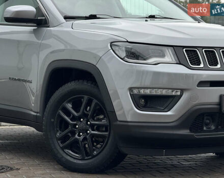 Серый Джип Компас, объемом двигателя 2.4 л и пробегом 130 тыс. км за 16950 $, фото 5 на Automoto.ua