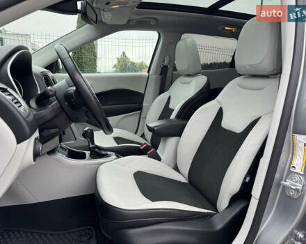 Серый Джип Компас, объемом двигателя 2.4 л и пробегом 130 тыс. км за 16950 $, фото 32 на Automoto.ua