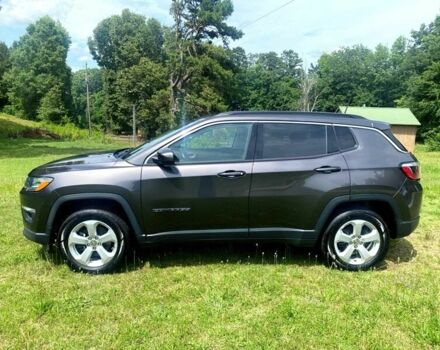 Сірий Джип Compass, об'ємом двигуна 2.4 л та пробігом 43 тис. км за 4500 $, фото 3 на Automoto.ua