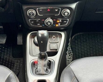 Серый Джип Компас, объемом двигателя 0 л и пробегом 60 тыс. км за 14100 $, фото 10 на Automoto.ua