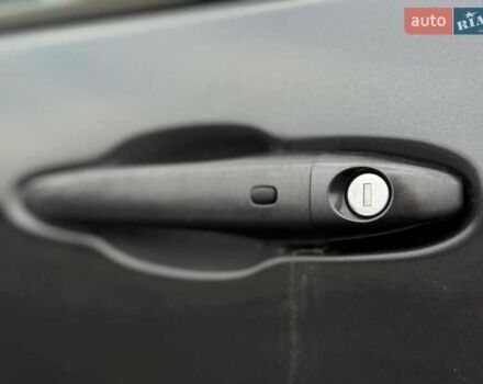 Сірий Джип Compass, об'ємом двигуна 2.36 л та пробігом 199 тис. км за 13900 $, фото 16 на Automoto.ua