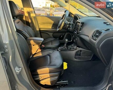 Сірий Джип Compass, об'ємом двигуна 2.36 л та пробігом 32 тис. км за 3900 $, фото 4 на Automoto.ua