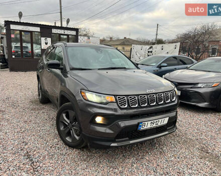 Серый Джип Компас, объемом двигателя 2.4 л и пробегом 41 тыс. км за 18900 $, фото 2 на Automoto.ua