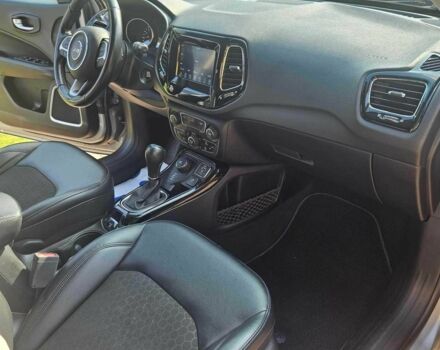 Сірий Джип Compass, об'ємом двигуна 0 л та пробігом 102 тис. км за 11900 $, фото 7 на Automoto.ua