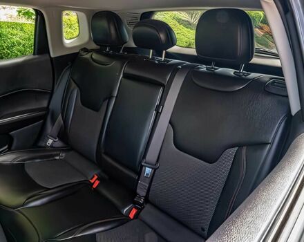 Серый Джип Компас, объемом двигателя 2.4 л и пробегом 14 тыс. км за 5400 $, фото 13 на Automoto.ua