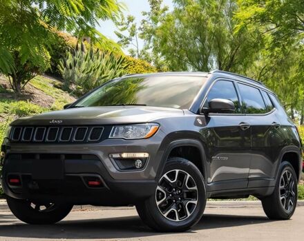 Серый Джип Компас, объемом двигателя 2.4 л и пробегом 14 тыс. км за 5400 $, фото 2 на Automoto.ua