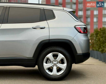 Сірий Джип Compass, об'ємом двигуна 2.4 л та пробігом 128 тис. км за 17800 $, фото 9 на Automoto.ua
