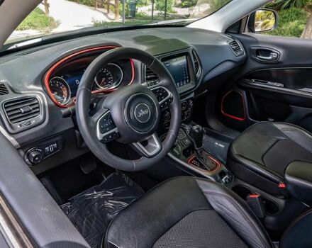 Серый Джип Компас, объемом двигателя 2.4 л и пробегом 14 тыс. км за 5400 $, фото 8 на Automoto.ua