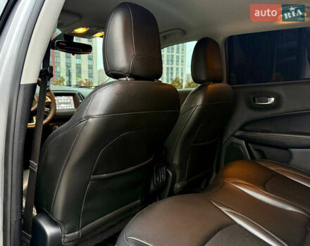 Сірий Джип Compass, об'ємом двигуна 2.4 л та пробігом 128 тис. км за 17800 $, фото 30 на Automoto.ua