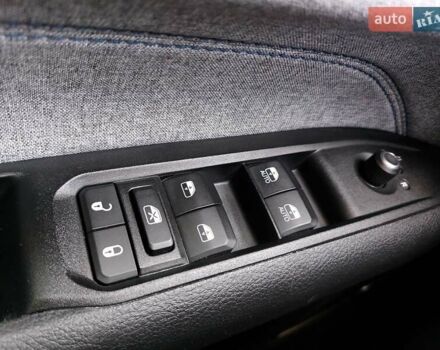 Джип Компас 2021 в Ромнах на Automoto.ua Серый Джип Компас, объемом двигателя 2.36 л и пробегом 74 тыс. км за 17600 $, фото 28 на Automoto.ua