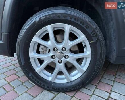 Джип Компас 2021 в Харькове на Automoto.ua Серый Джип Компас, объемом двигателя 2.36 л и пробегом 31 тыс. км за 19700 $, фото 10 на Automoto.ua