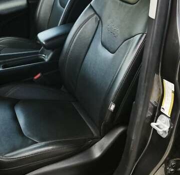 Сірий Джип Compass, об'ємом двигуна 2.36 л та пробігом 41 тис. км за 18800 $, фото 10 на Automoto.ua