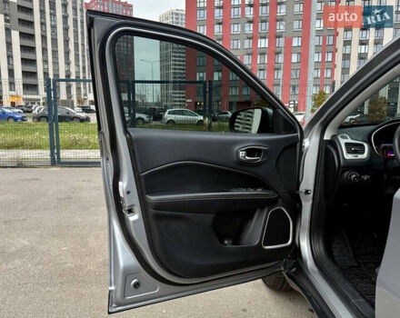 Сірий Джип Compass, об'ємом двигуна 2.4 л та пробігом 128 тис. км за 17800 $, фото 20 на Automoto.ua