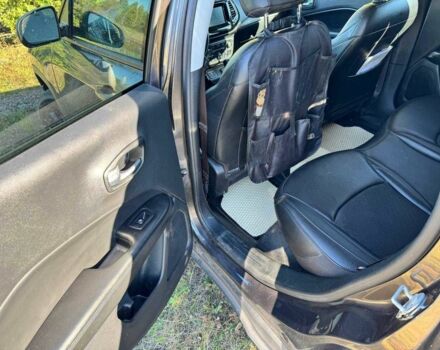 Сірий Джип Compass, об'ємом двигуна 2.4 л та пробігом 107 тис. км за 16000 $, фото 5 на Automoto.ua