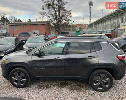 Серый Джип Компас, объемом двигателя 2.4 л и пробегом 41 тыс. км за 18900 $, фото 3 на Automoto.ua