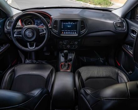 Серый Джип Компас, объемом двигателя 2.4 л и пробегом 14 тыс. км за 5400 $, фото 9 на Automoto.ua