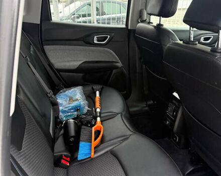 Сірий Джип Compass, об'ємом двигуна 2.36 л та пробігом 53 тис. км за 18000 $, фото 5 на Automoto.ua