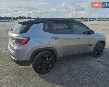 Серый Джип Компас, объемом двигателя 2.36 л и пробегом 174 тыс. км за 3200 $, фото 2 на Automoto.ua