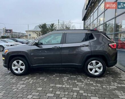 Серый Джип Компас, объемом двигателя 2.36 л и пробегом 100 тыс. км за 18000 $, фото 3 на Automoto.ua