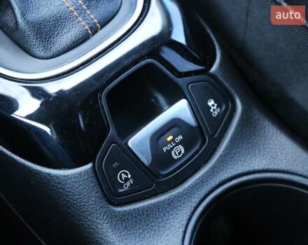 Сірий Джип Compass, об'ємом двигуна 2.36 л та пробігом 82 тис. км за 19500 $, фото 21 на Automoto.ua