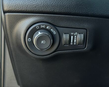 Сірий Джип Compass, об'ємом двигуна 2.4 л та пробігом 128 тис. км за 16900 $, фото 18 на Automoto.ua