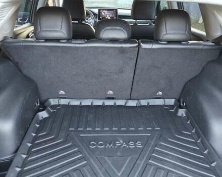 Серый Джип Компас, объемом двигателя 2.36 л и пробегом 43 тыс. км за 20700 $, фото 3 на Automoto.ua