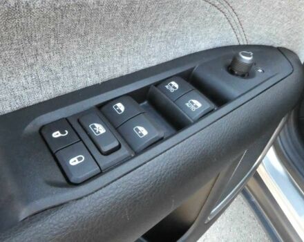 Сірий Джип Compass, об'ємом двигуна 0 л та пробігом 15 тис. км за 15000 $, фото 13 на Automoto.ua