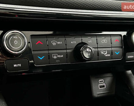 Серый Джип Компас, объемом двигателя 1.33 л и пробегом 36 тыс. км за 35700 $, фото 16 на Automoto.ua