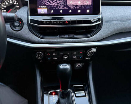 Серый Джип Компас, объемом двигателя 2.36 л и пробегом 110 тыс. км за 18700 $, фото 9 на Automoto.ua