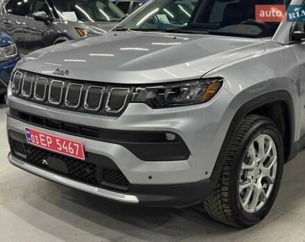 Серый Джип Компас, объемом двигателя 2.4 л и пробегом 14 тыс. км за 18999 $, фото 4 на Automoto.ua