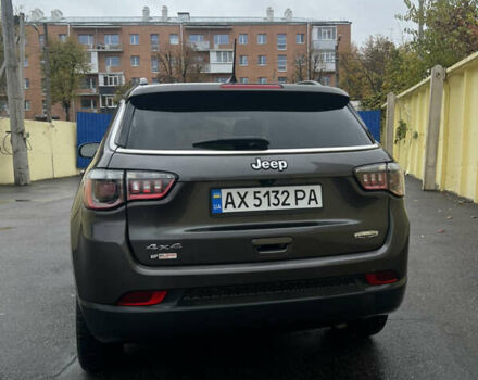 Джип Компас 2022 в Харькове на Automoto.ua Серый Джип Компас, объемом двигателя 2.36 л и пробегом 73 тыс. км за 18900 $, фото 6 на Automoto.ua