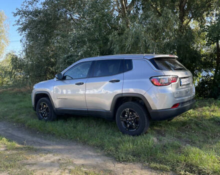 Серый Джип Компас, объемом двигателя 2.36 л и пробегом 9 тыс. км за 21900 $, фото 6 на Automoto.ua